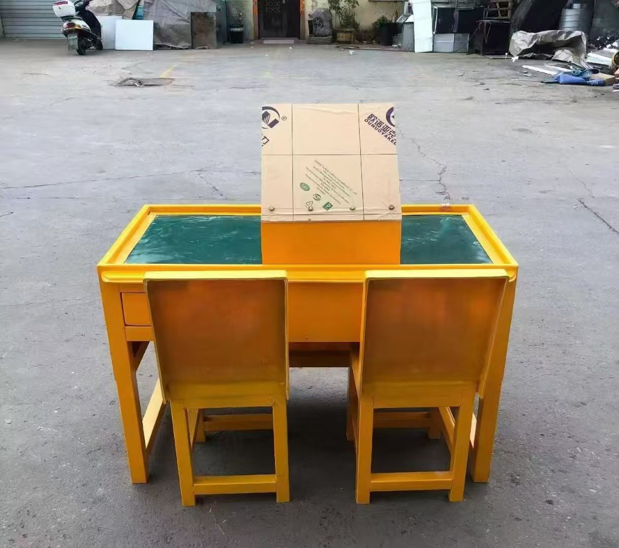东乌珠穆沁防静电导通桌井下煤矿火工品发放桌：危险品流转的安全守护者